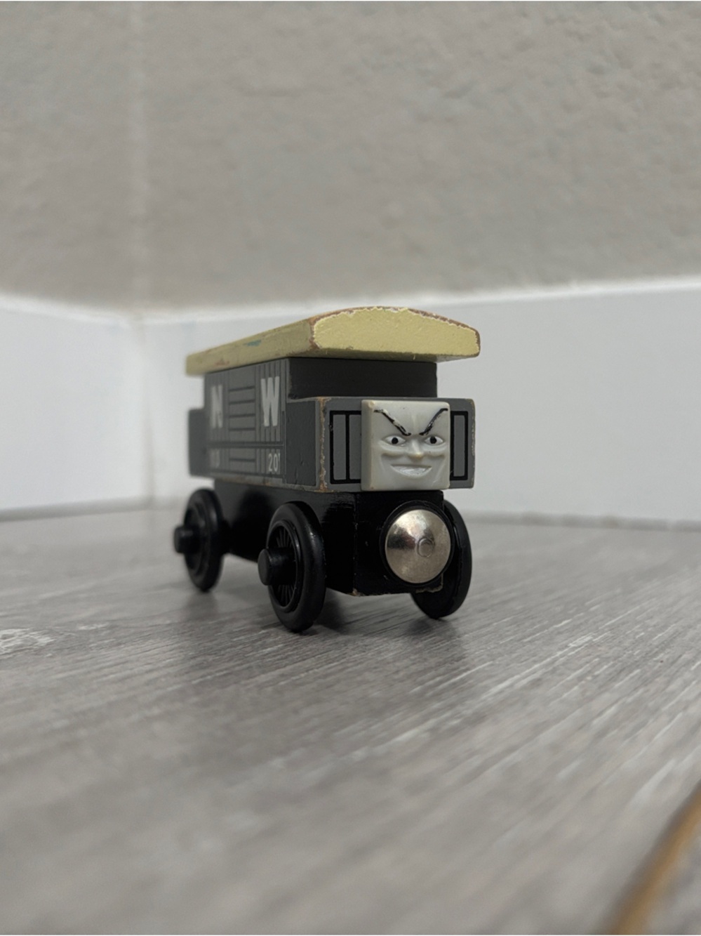 Wooden NW Brakevan - Thomas & Friends